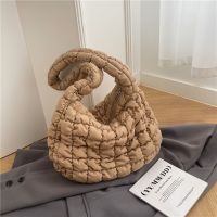 ✺✘♤ Fashion Quilted Shoulder Bag For Women Designer Pleated Cloud Bag Versatile LightWeight Large Capacity Crossbody Handbag Trend