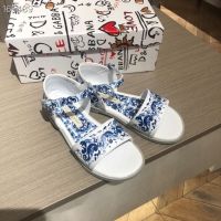 2023 Summer New Childrens Simple and Generous Flat Shoes Sandals, Classic and Versatile, Super Beautiful on The Foot