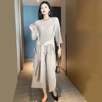 2023 Hot Miyake pleated early autumn new suit for women solid color loose large size slim long top   pants two-piece trendy set