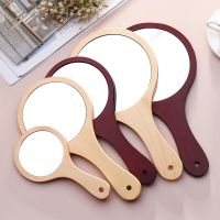 1Pcs Portable Round Wood Mirror Vintage Hand Mirror Make Up Mirrors With Handle For Women 3 Size Option Mirrors