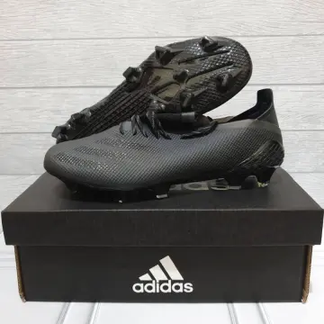 Sepatu bola 2025 adidas blackout