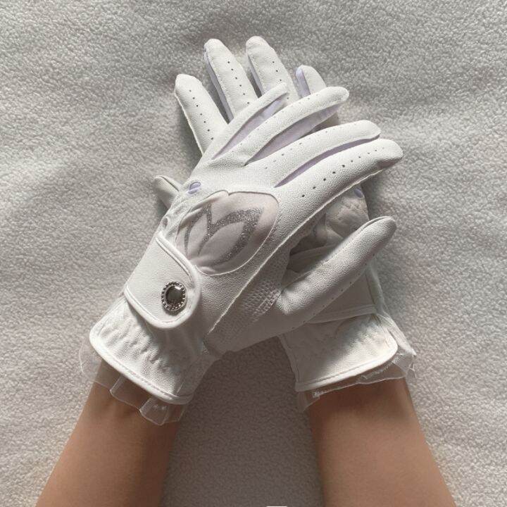 golf-gloves-women-lady-both-hands