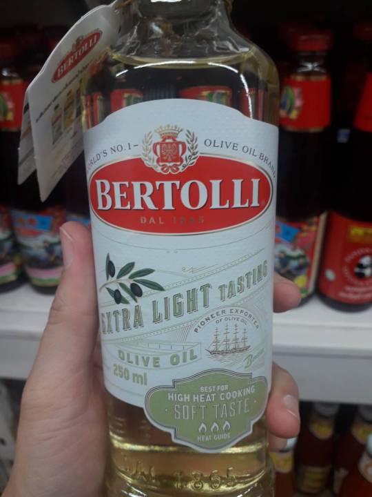 Bertolli Extra Light น้ำมันมะกอก สำหรับทำอาหาร คุณภาพดี นำเข้าจากอิตาลี  250Ml. | Lazada.Co.Th