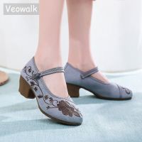 Veowalk รองเท้าส้นตึกผู้หญิงสไตล์จีนวินเทจรองเท้าผ้าใบผู้หญิงเครื่องแต่งกายลำลองปั๊มแบบเย็บปักผ้าฝ้ายความสะดวกสบาย