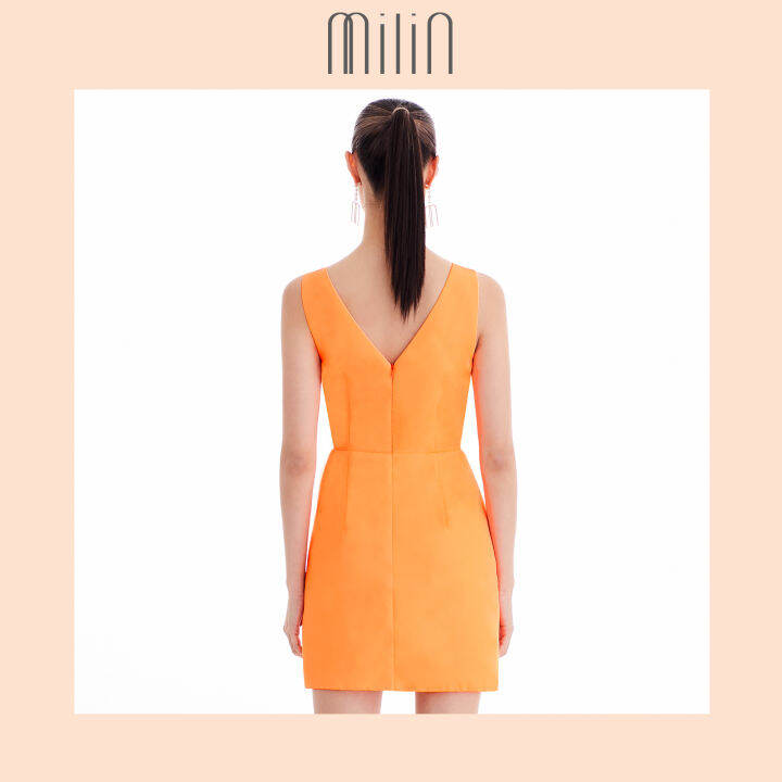 milin-front-drape-detail-polyester-sleeveless-dress-เดรสแขนกุดคอวีจับจีบด้านหน้า-dashing-dress