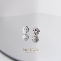 Praewa Jewelry - Emily Square earrings ต่างหูเงินแท้ เพชรสวิส