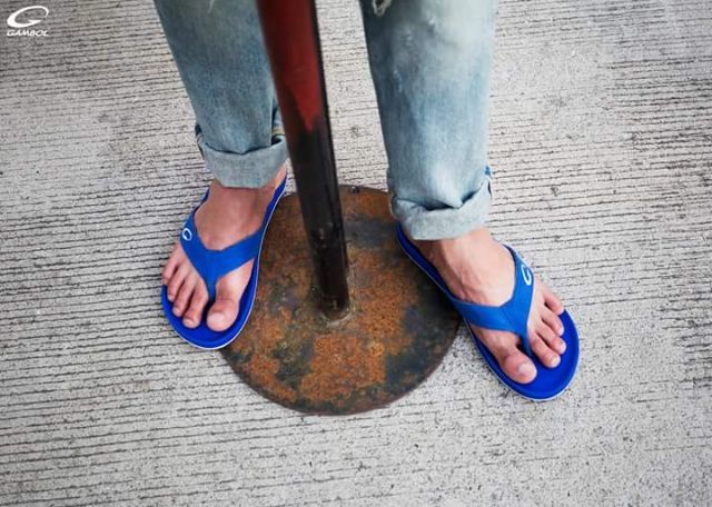 gambol-รองเท้าแตะแกมโบล-11220-รุ่นยอดนิยม-ขายดีตลอดกาล-สีน้ำเงิน