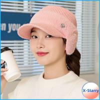 X-STARRY พร้อมที่ปิดหู หมวกขนแกะถัก กันลม ด้านบนที่ว่างเปล่า หมวกแก๊ปเบสบอล ลำลองแบบสบายๆ ที่ปิดหูกันหนาว กิจกรรมกลางแจ้งกลางแจ้ง