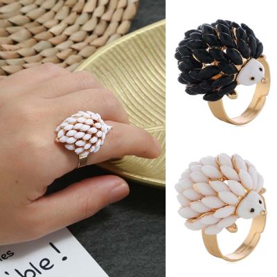[MM75] น่ารักสีดำสีขาวเม่นแหวนสำหรับผู้หญิงพังก์อะคริลิปรับสัตว์แหวนนิ้วเครื่องประดับแฟชั่น