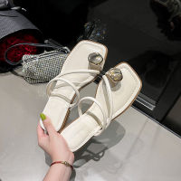 2023 Flip-Flop รองเท้าแตะส้นแบนรองเท้าแตะเปิดนิ้วเท้า Slotted รองเท้าผู้หญิงฉบับภาษาเกาหลีรองเท้าแตะนิ้วเท้าเหลี่ยม16-18