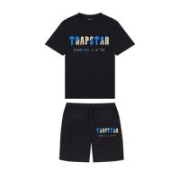 2023 แบรนด์ยอดนิยม TRAPSTAR ชุดกีฬาลำลองพิมพ์ลายตัวอักษร T ชุดเสื้อยืดชายหญิง T เสื้อ + กางเกงขาสั้นสองชิ้น