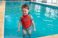 Rash Vest and Swim Nappy เซ็ทชุดว่ายน้ำ เสื้อว่ายน้ำกันรังสียูวี กางเกงผ้าอ้อมว่ายน้ำ แบรนด์ Close จากประเทศอังกฤษ Close Parents