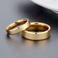 Fashion Classic Stainless Steel Mens and Womens Rings Gold Color Glossy Couple Rings Wedding Engagement Rings Jewelry Gifts