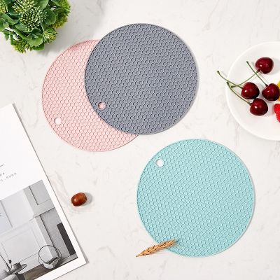 【CC】▼  Silicone Coaster Food Grade Material Placemat Non-slip Table Accessories Gadgets Round Cup