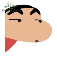 EARLFAMILY สติกเกอร์ลายอนิเมะ X12.8cm 13ซม. สำหรับ Crayon Shin-Chan ฟิล์มกันรอยประตูรถมอเตอร์ไซด์อุปกรณ์เสริมรถยนต์แล็ปท็อป