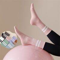 1pair high quality yoga socks  Combed Cotton Fashion woman stripe sports Socks Harajuku  Skateboard Socks anti-slip Funny Sokken Socks Tights