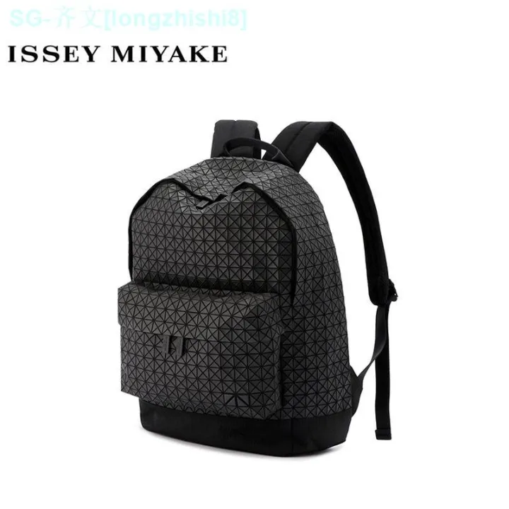 issey-miyake-issey-miyake-กระเป๋าเป้สะพายหลังกระเป๋าสะพาย-ins-กระเป๋าสะพายหลังอาวุโสที่ใส่กระเป๋าเป้สะพายหลังเพชรโจ๊กเกอร์สีดำเรขาคณิต