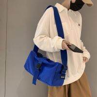 ? Klein blue toast bag กระเป๋าฟิตเนส ผู้หญิง messenger กระเป๋าโยคะ กระเป๋ากีฬา กระเป๋าใบเล็ก 2022 กระเป๋าเดินทางใหม่