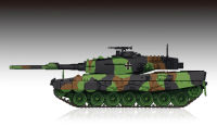 * Trumer 07190 172 Scale German Leopard2A4 MBT Model Kit