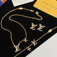 New Style V Home Letter Diamond Pendant Necklace Fashion Simple 925 SiLer Needle All-Match Ladies Earrings Bracelet Set