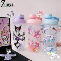 ZOUYA【✅ขวดเขย่า500/700มล. สำหรับเด็ก,สติ๊กเกอร์ Sanrio ความจุขนาดใหญ่พร้อมถ้วยน้ำล็อคความปลอดภัยดีไซน์แหวนป้องกันการตกกระแทกกาต้มน้ำนักเรียนน่ารัก Kurkt Mylody