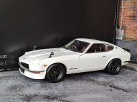 โมเดลรถ240z 1/18 โมเดลรถNissan240z โมเดลรถFairlady240z Nissan Fairlady 240z 1:18  ราคา ok โมเดลรถของขวัญ