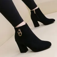 รองเท้าบูท Martin ส้นหยาบแบบเกาหลีสำหรับผู้หญิงรองเท้าบูทเปล่า34-43ไซส์ Sepatu BOOT Pendek อารมณ์ลำลองของผู้หญิง