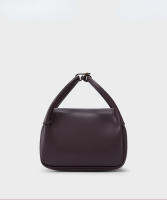 CHARLES and KEITH CK2-10671314 กระเป๋าสะพายข้างเนื้อนุ่ม