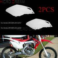 แผงฝาครอบด้านหลังสีขาวคู่หนึ่งกรอบภายนอกของฮอนด้า Crf250r Crf450r Crf 250 450หมีเทดดี้พลาสติกสำหรับจักรยานแข่งสกปรก