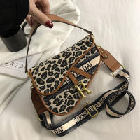 Luxury Designer Small Saddle Bag Woman 2021 Winter Fashion Crossbody Bags for Women Vintage Shoulder Handbags and Purses 7745