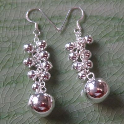 Earrings beautiful Thai dangle ball sterling silver วงกลมห้อยสวยงาม ห้อยตำหูเงินขาวสเตอรลิงซิลเวอรใช้สวยของฝากที่มีคุณค่า ฺชาวต่างชาติชอบมาก