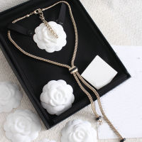 The new summer fashion brand top quality luxury jewelry tassel pendant long necklace gold letter necklace luxury banquet jewelry