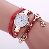 The new thin belt fashion ladies watch leisure three - loop fashion twist quartz watch