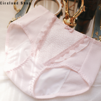 Circloud Shop กางเกงในลูกไม้น่ารักเอวกลางเอวสไตล์ป่าวาฟเฟิลดั้งเดิมของผู้หญิงชุดชั้นในอนามัยแต่งระบายสไตล์สาวๆ