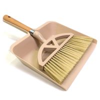 โปรดี!! Dustpan ไม้กวาดพร้อมที่โกย ขนาด 25x34ซม. 6239 Wow สุด ไม้กวาดเก็บผม ไม้กวาดดูดฝุ่น ไม้กวาดบ้าน ไม้กวาดพลาสติก ไม้กวาดซิลิโคน ไม้กวาดที่โกย