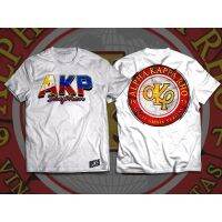 2023ใหม่ฤดูร้อนผ้าฝ้าย AKP Skeptron Frat.shirt T เสื้อสำหรับผู้ชาย ◈