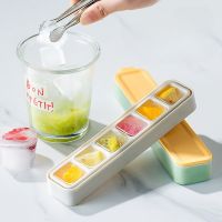 Summer single sealed ice tray Food grade square narrow slit design Ice tray mold with lid household whiskey ice cube mold