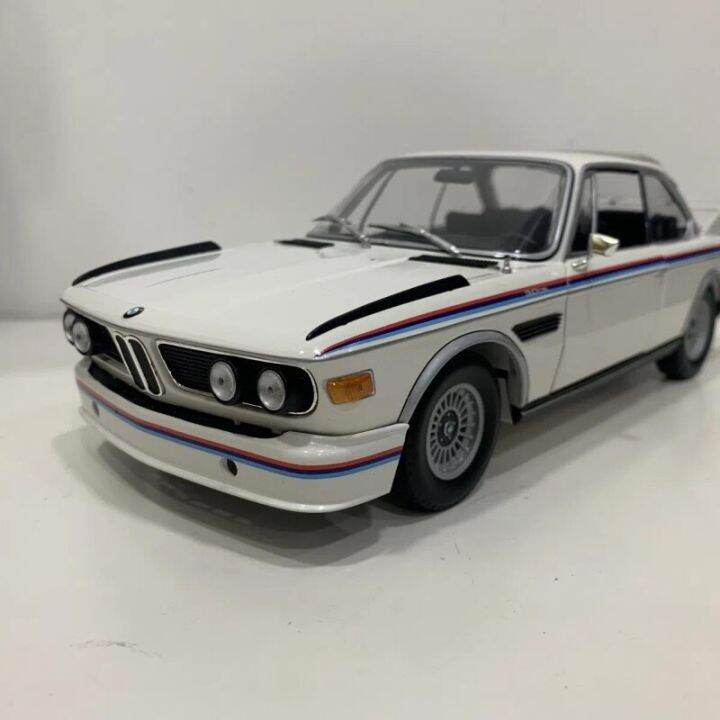 1-18-bmw-3-0-csl-high-simulation-diecast-car-metal-alloy-model-car-toys-for-children-gift-collection