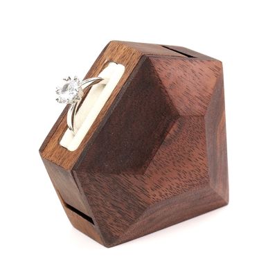 กล่องกล่องแหวนหมั้นไม้แหวนหมั้น/แต่งงานเพชรพิเศษมีเอกลักษณ์,กล่องกล่องเก็บแหวนรูปเพชรไม้หมุนพิเศษพร้อมส่ง