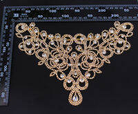 (ร้อน) ขนาดใหญ่รูปตัววีคริสตัลแพทช์ Rhinestone Neckline สำหรับชุดแต่งงานกระโปรงกระพริบท้องเต้นรำเข็มขัดตกแต่ง Applique