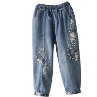 K&amp;WM     【มีไซส์ใหญ่】Plus Size XL-4XL Womens Elastic Waist Blue Jeans Vintage Floral Embroidery Ankle Denim Pants