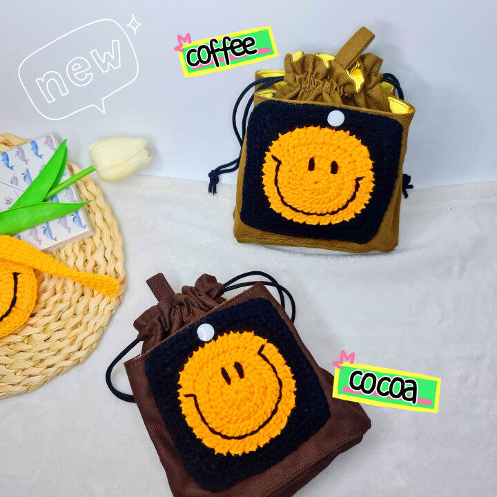 smiley-กระเป๋าหูรูดน่ารัก-ขนาดพกพา-ใส่ของได้เยอะ-ผ้าแคนวาส-มีช่องใส่ของ-หน้า-หลัง-มีซับใน