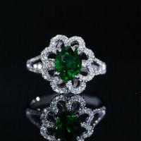 Tsavorite Diamond Ring แหวนเพชรแซฟไฟร์แท้ โกเมนแท้สีเขียวสด เนื้อสะอาดมาก ประดับเพชรแท้น้ำ95-96 ตัวเรือนเป็นทองขาว18k