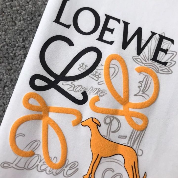 loewe-luo-yiwei-เสื้อยืดคู่รัก-ผ้าฝ้ายคอกลมแท้แขนสั้นเรียบง่ายและแฟชั่นหรูหราเข้ากับทุกชุด