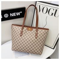 [Hot style] High-end textured bags for women 2023 new trendy armpit versatile fashionable large-capacity commuting printed shoulder tote bag