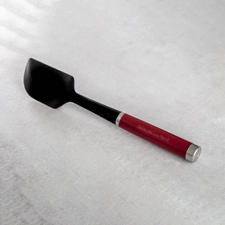kitchenaid-silicone-scraper-spatula-almond-cream-empire-red-onyx-black-สปาตูล่า-หวีปาดเค้กซิลิโคน