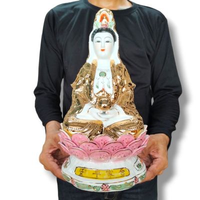 เจ้าแม่กวนอิมปางสมาธิถือลูกแก้ว ชุดสีทอง ขนาด6 นิ้วสูง 13 นิ้ว งานกังใสพรีเมี่ยมนำเข้าจากจีน