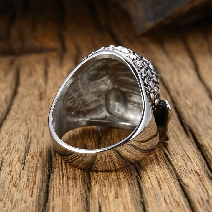 พระศากยมุนีพระพุทธรูปหน้าแหวน-แหวนพระพุทธรูป-แหวนหล่อเหล็กไทเทเนียม-rvdv