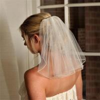 Ivory White Short Wedding Bridal Veil One Layer Beads Pearls Wedding Veils Shoulder Length Tulle with Comb Bridal Accessories Hair Accessories