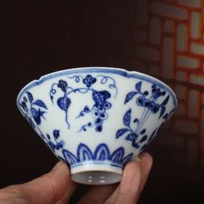 Ming Yongle ภาพวาดด้วยมือสีฟ้าและสีขาวดอกไม้สาขาพับถ้วยแก้วชาถ้วยแก้วหมวกไผ่เซรามิกโบราณคอลเลกชัน Guanpai4
